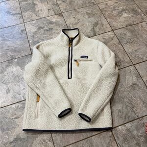 Patagonia Cream Sherpa Quarter-Zip with Navy Accents Size M